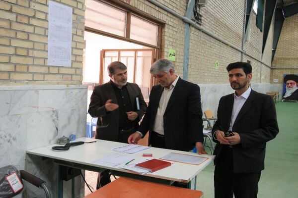 بازدید ستادی از حوزه‌های برگزاری امتحانات نهایی در شهرستان فاروج 