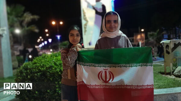 قلب‌های مردم به عشق وطن در  کوهدشت برای ایران، در هفتاد و هشتمین قرار شبانه
