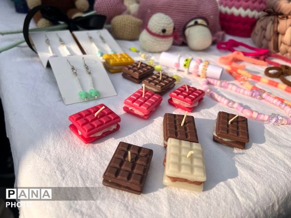 بازارچه‌ای کارآفرینی و مهارت‌آموزی دانش‌آموزان دبیرستان تیمسار فلاحی ناحیه 1 کرج 