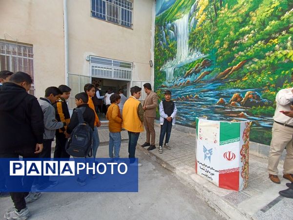  انتخابات شورای دانش‌آموزی در دبیرستان سما شهرستان کاشمر 