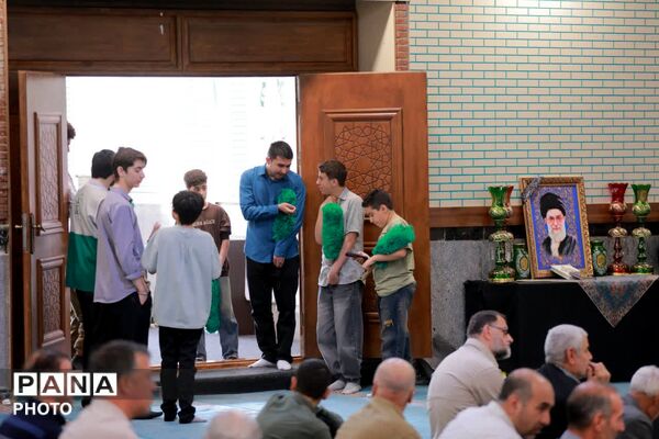 نماز جمعه ساوجبلاغ؛ تجلی معنویت، بصیرت و وحدت