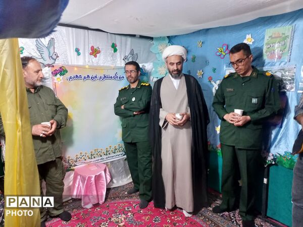  رنگین‌کمانِ ذهن در میدانِ مشقِ مبارزه شهر لالجین 