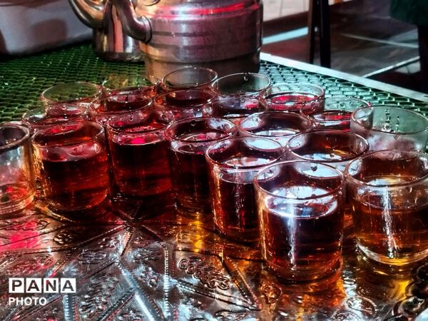خدمت‌رسانی چایخانه حضرت زهرا(س) در دویست‌ و شانزدهمین شب اجتماعات نیشابور