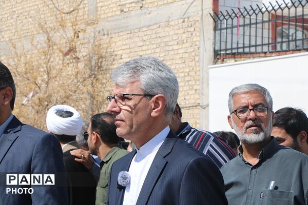 بازدید بقایی از مناطق جنگ‌زده لامرد