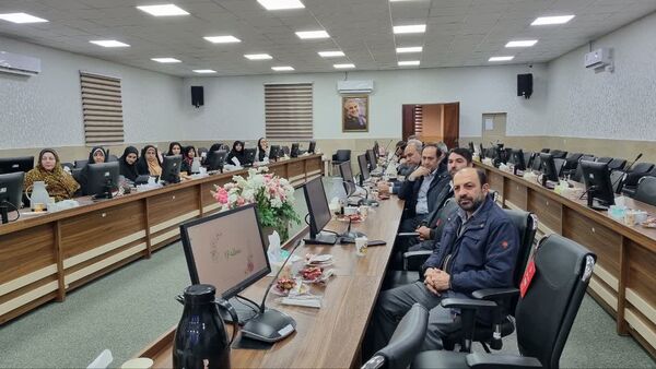 تجلیل از عوامل اجرایی و مصححین امتحانات نهایی ۱۴۰۴