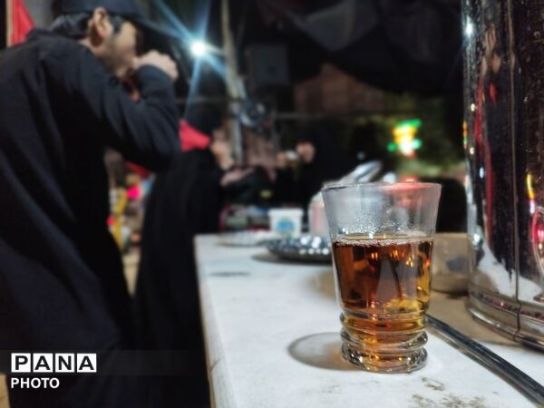 چایخانه و موکب مردمی  شهید سبحانی فر در  میدان آزادی شهرستان نیشابور 