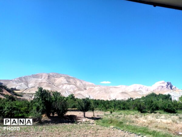 منظره ی دیدنی طبیعت کوه های شهر بار 
