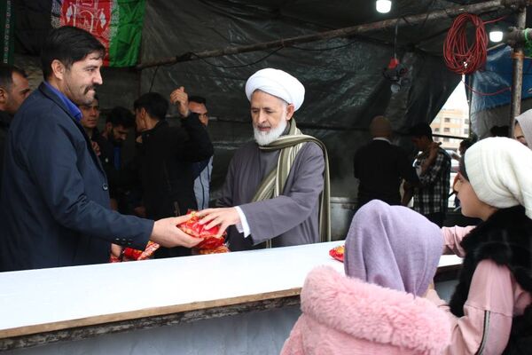 شادپیمایی خانوادگی جشن نیمه شعبان در قم