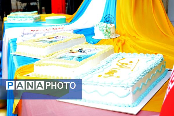 حضور خادمان رضوی در مدرسه قدر بهارستان‌دو