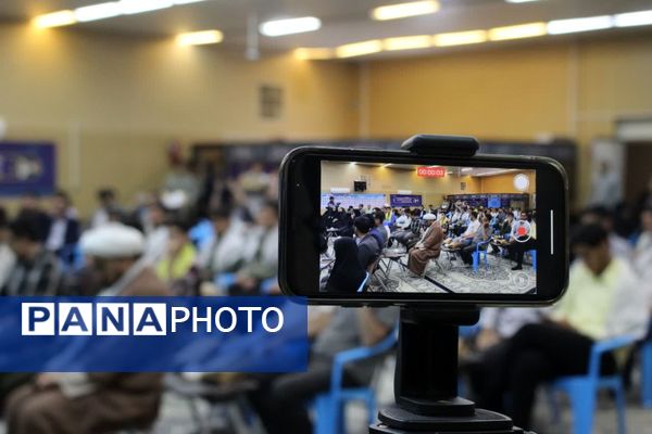 دیدار تشکل‌های دانش‌آموزی یزد با نماینده ولی‌فقیه در یزد