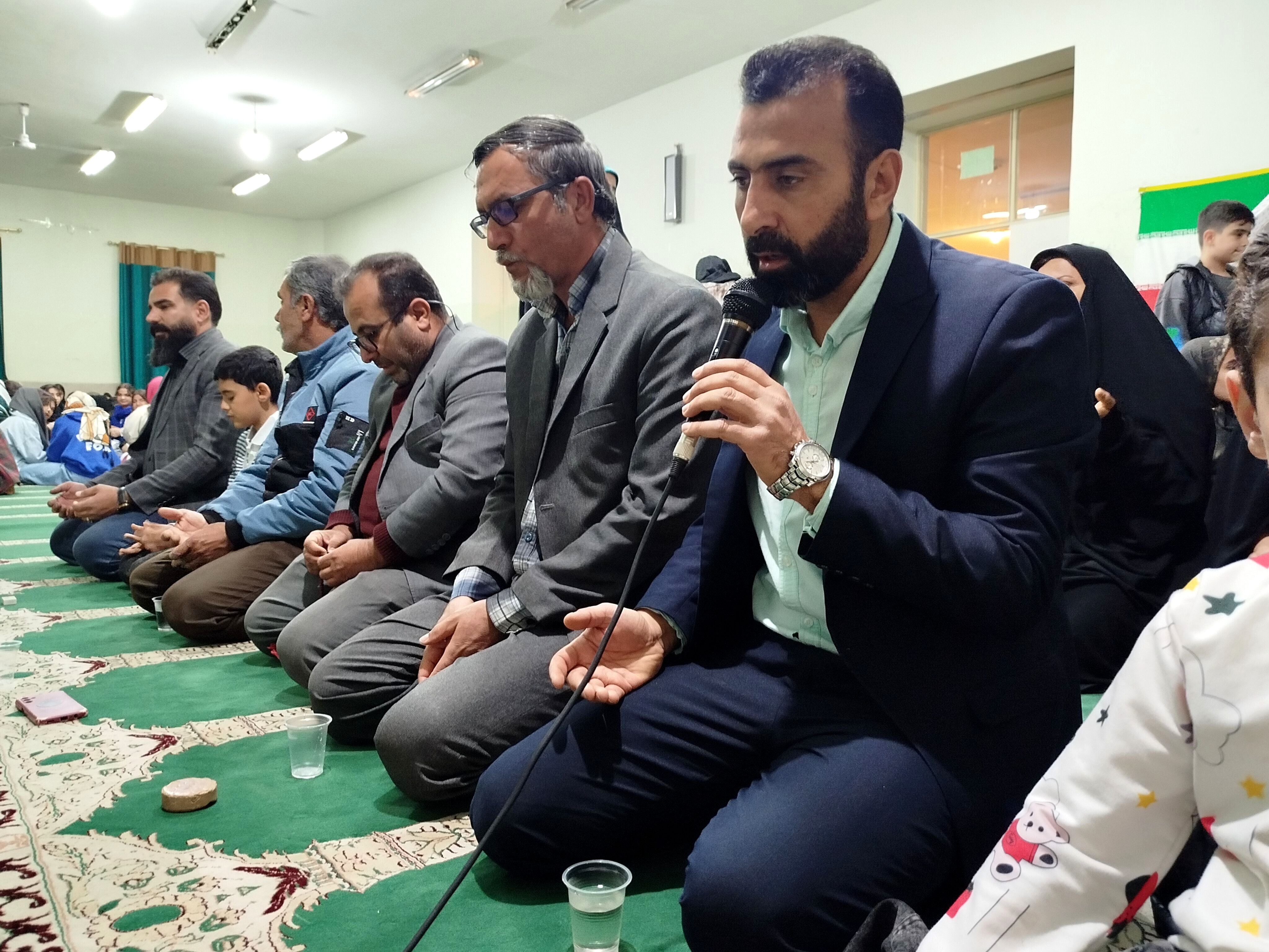 ضیافت افطاری دانش‌آموزان دبیرستان دختران فروزان ناحیه سه شیراز