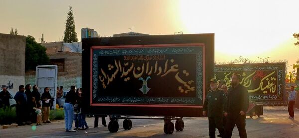  حضور پررنگ نوجوانان وجوانان در تاسوعای حسینی