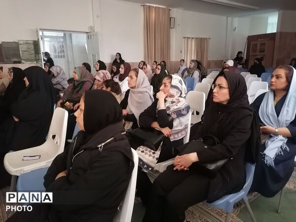 انتخابات انجمن اولیاء و مربیان در دبستان حافظه سلیمانشاهی