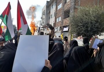 راهپیمایی ۱۳ ابان در امیرکلا ی بابل