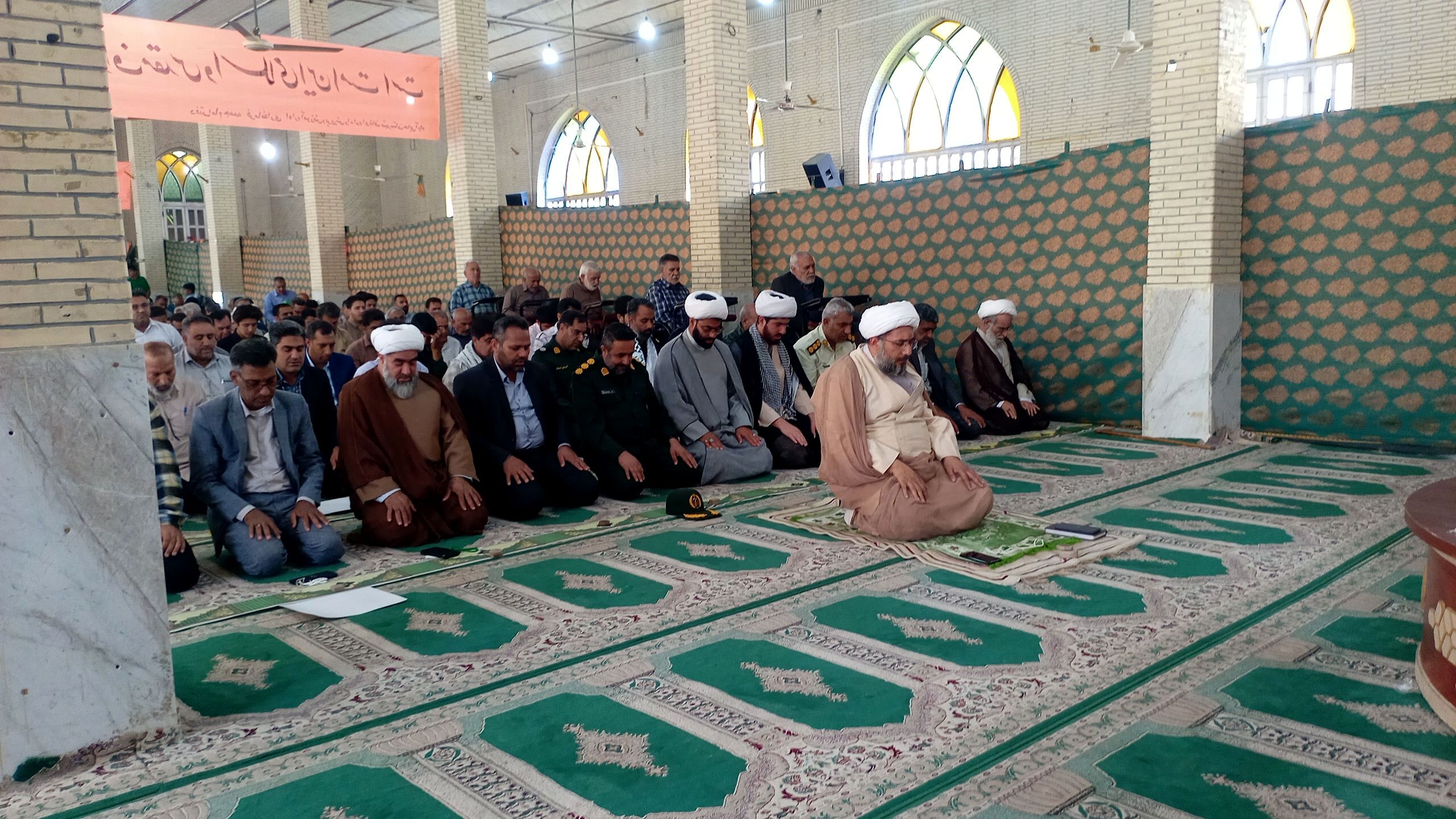 ایمان و تقوا راه‌حل مشکلات مسلمانان است
