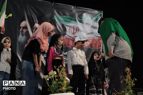 همایش تجدید بیعت معلمان قم با رهبر انقلاب
