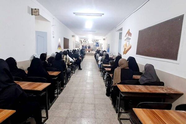جلسه معارفه و ورود دانش آموزان پایه هفتم به دبیرستان فرزانگان شهر قدس 