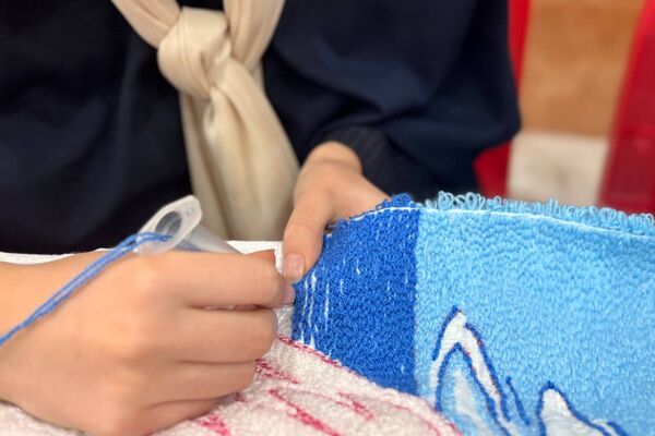 زنگ آغاز رقابت‌های هنری در گل‌های نمونه ورامین به صدا در آمد