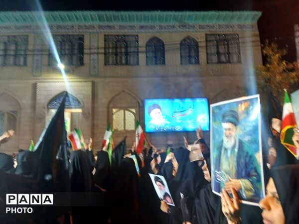 تجمع مردم لارستان برای بیان اقتدار ایران