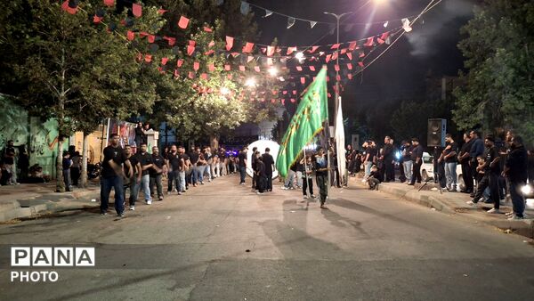 مراسم عزاداری شب عاشورا در هیئت جوانان حضرت ابوالفضل(ع) نظرآباد