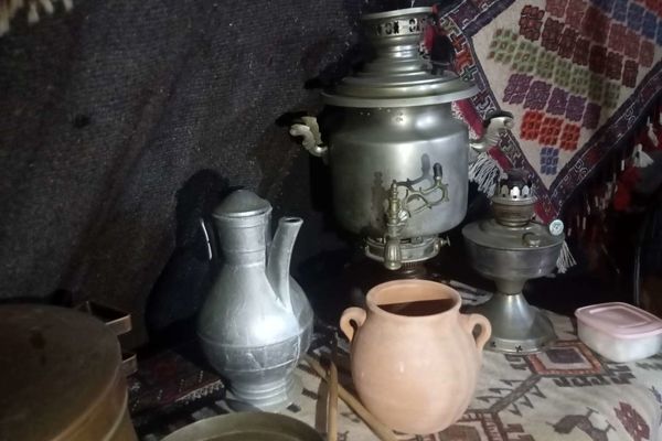  برپایی سیاه چادر بومی محلی در فاروج