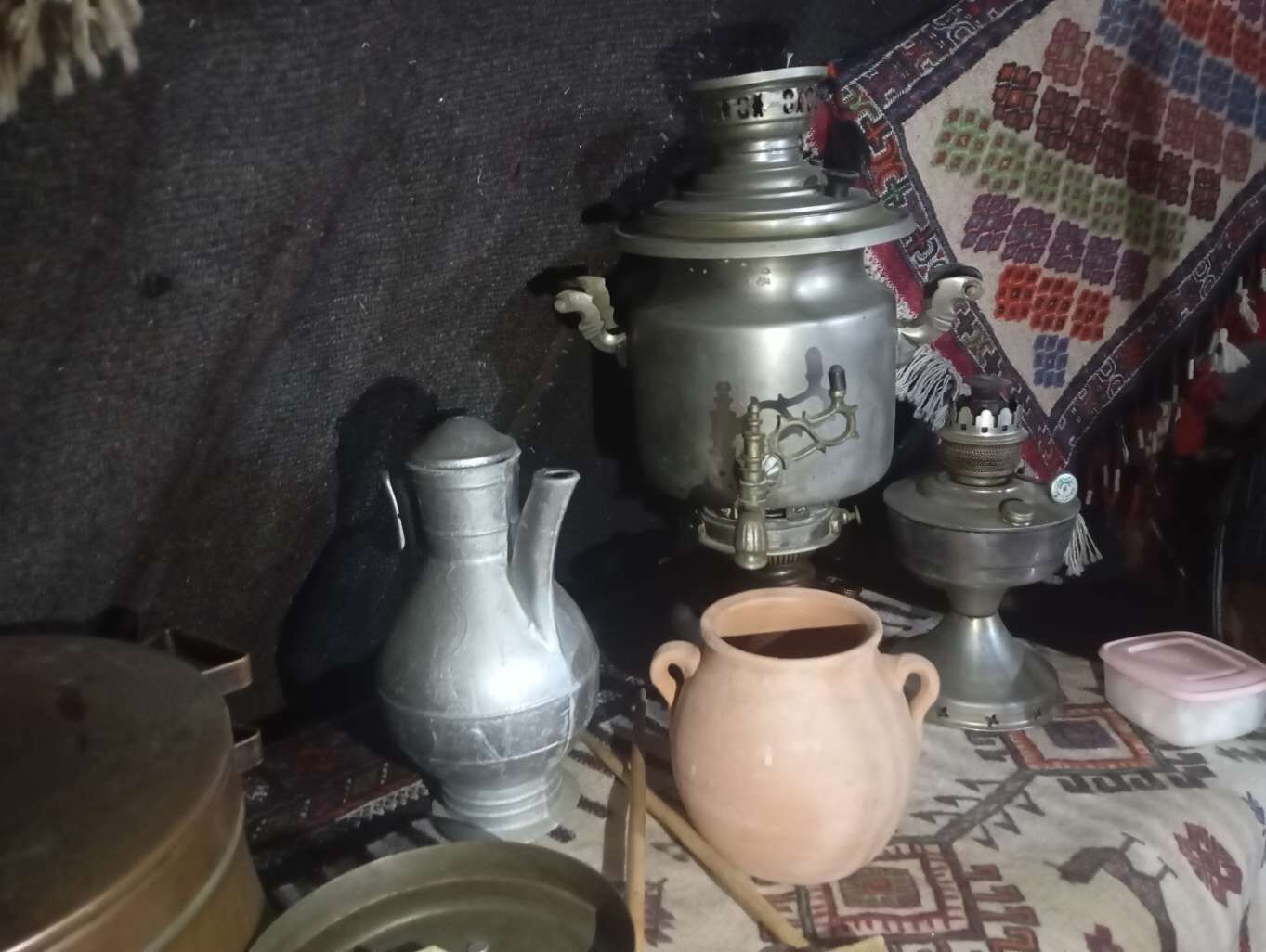  برپایی سیاه چادر بومی محلی در فاروج