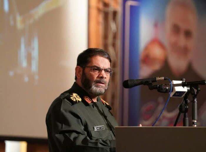 شهیدان فرهنگ عاشورا را در دفاع مقدس زنده کردند