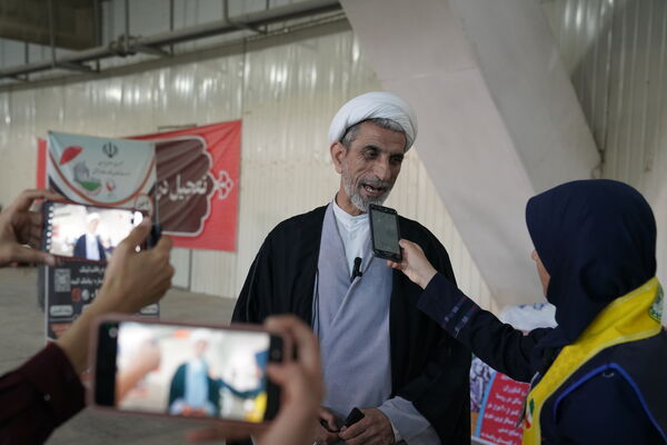 حضور پرشور دانش‌آموزان عضو سازمان دانش‌آموزی در نمازجمعه اصفهان