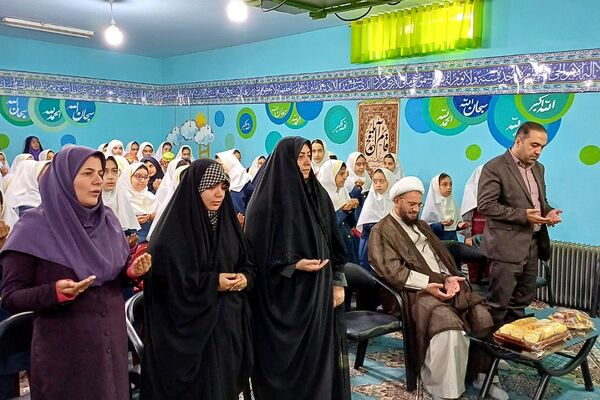 مراسم ولادت حضرت زینب(س) در دبستان صابران یک شهریار