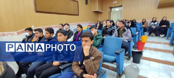 برگزاری همایش رتبه آفرینان برتر مؤسسه کاج در کانون سمیه شیروان