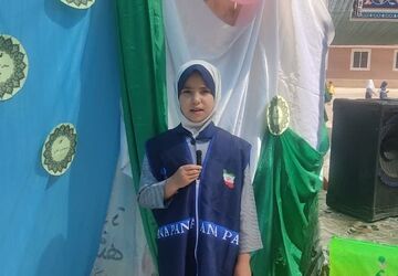بزرگداشت هفته وحدت و جشن میلاد نور در مدرسه ۲۲بهمن آباده