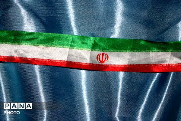 برپایی ایستگاه سواد رسانه در فهرج همزمان با اجتماع شبانه مردمی