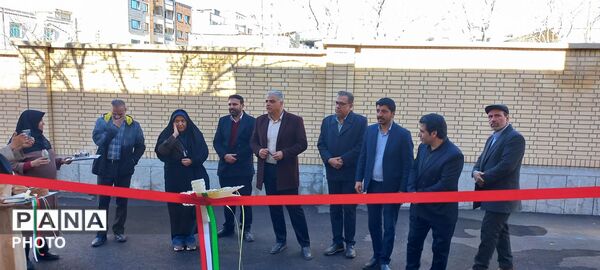 افتتاحیه کافه دخترانه «بابونه» در شهرکرد