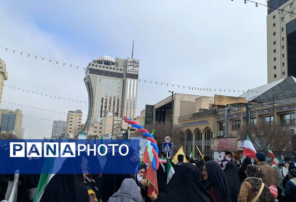 مردم در راهپیمایی ۲۲ بهمن، بار دیگر اتحاد خود را نشان دادند