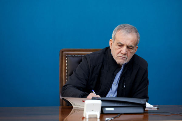 پزشکیان: حضور گسترده مردم در راهپیمایی امروز سد راه تبهکاران است