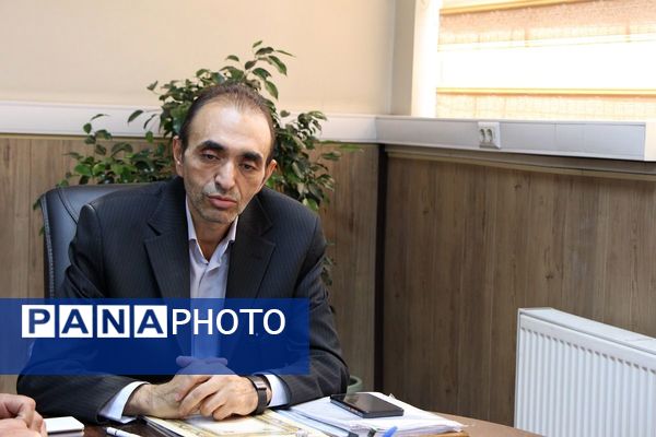 آیین معارفه معاون پرورشی و تربیت‌بدنی اداره آموزش‌وپرورش بهارستان‌دو