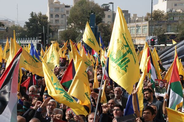 مراسم باشکوه تشیع شهید سردار نیلفروشان در مشهد مقدس 