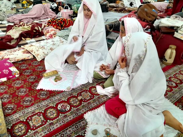 برگزاری مراسم معنوی اعتکاف مادر و دختری در مسجد امام حسن(ع) گالیکش