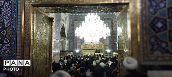 آماده سازی حرم مطهر امام رضا علیه‌السلام برای تشییع رهبر شهید