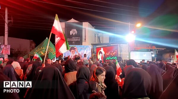 مردم بندرگز پای نظام‌ماندند