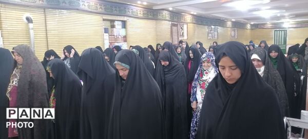 ضیافت افطاری و اقامه نماز جماعت در روز چهارم ماه مبارک رمضان در حسینیه شهر بار نیشابور 