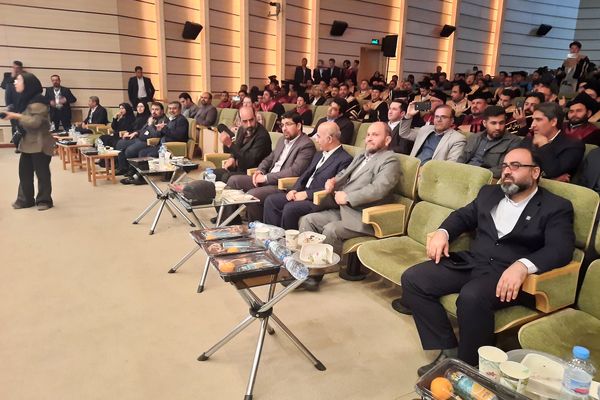 آیین نکوداشت دانش‌آموختگان بین‌المللی دانشگاه‌های ایران در دانشگاه شیراز