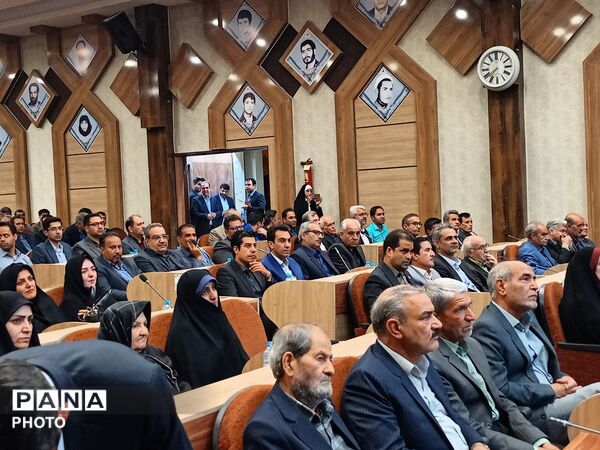 تجلیل از معلمان نمونه شهرستان کاشمر