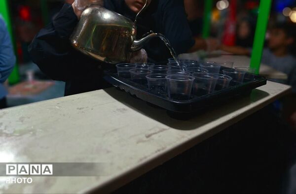 از ماتم صفر تا میدانِ ماندن؛ غرفه ها برپاست،جمعیت در جای خود