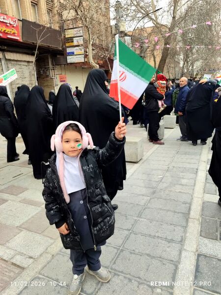 شکوه همدلی در روز پیروزی