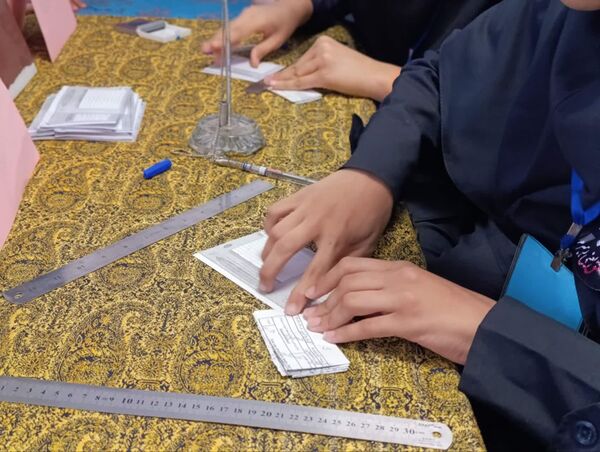 انتخابات مدرسه‌ای در دبیرستان هیات امنایی مطهره گالیکش