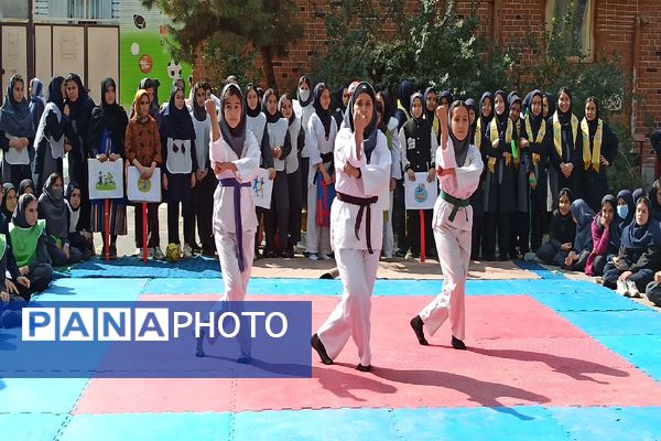  المپیاد ورزشی در دبیرستان ۱۳ آبان مشهد