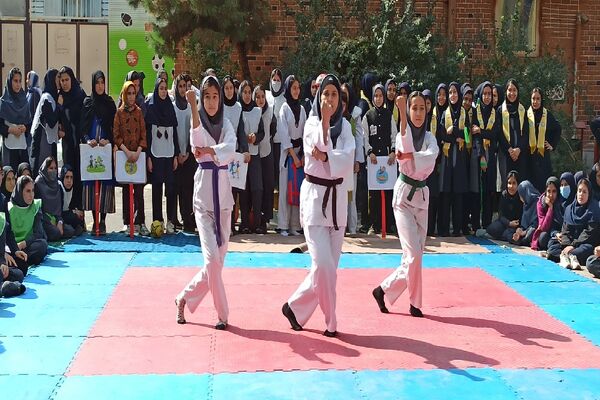  المپیاد ورزشی در دبیرستان ۱۳ آبان مشهد