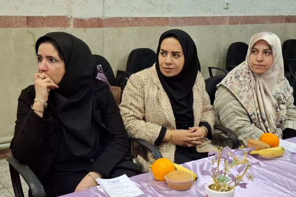جلسه شورای دبیران در مدرسه جوادالائمه بهارستان ۲