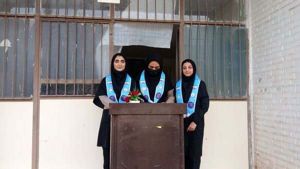 زنگ مهر در مدرسه زکیه برآباد به صدا درآمد